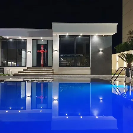 Lt Luxury Villa *