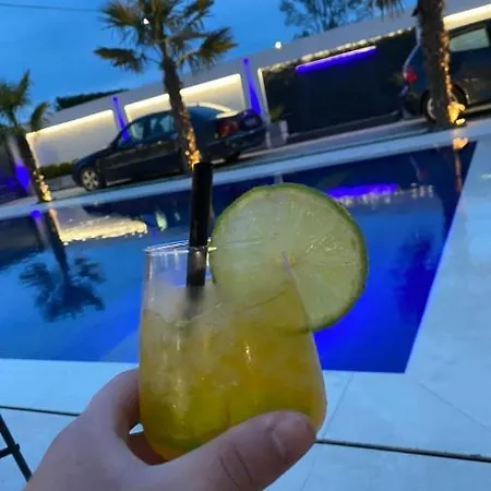Lt Luxury *