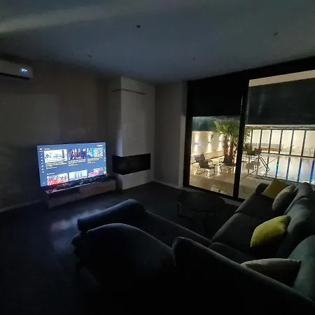 Lt Luxury