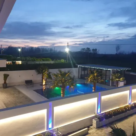 Lt Luxury * Rrushkull (Durres)
