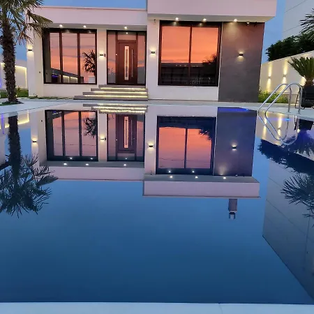 Lt Luxury Villa Rrushkull (Durres)